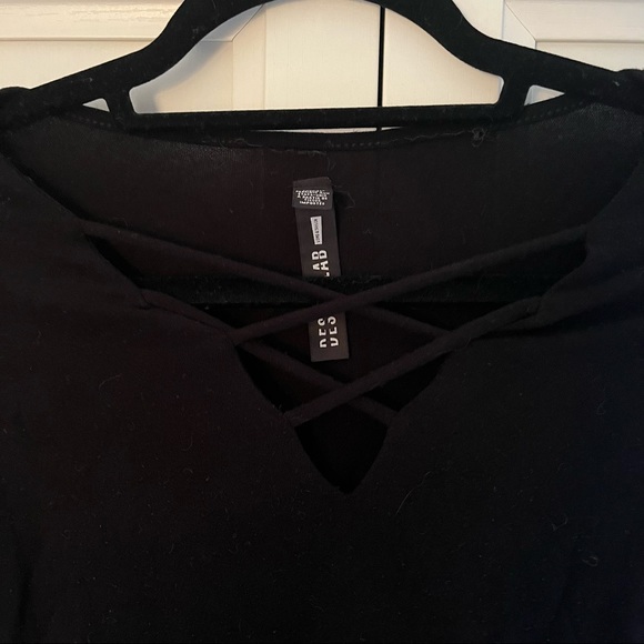 Design Lab Black Lace Up Bodysuit with 3/4 sleeves - Picture 2 of 5